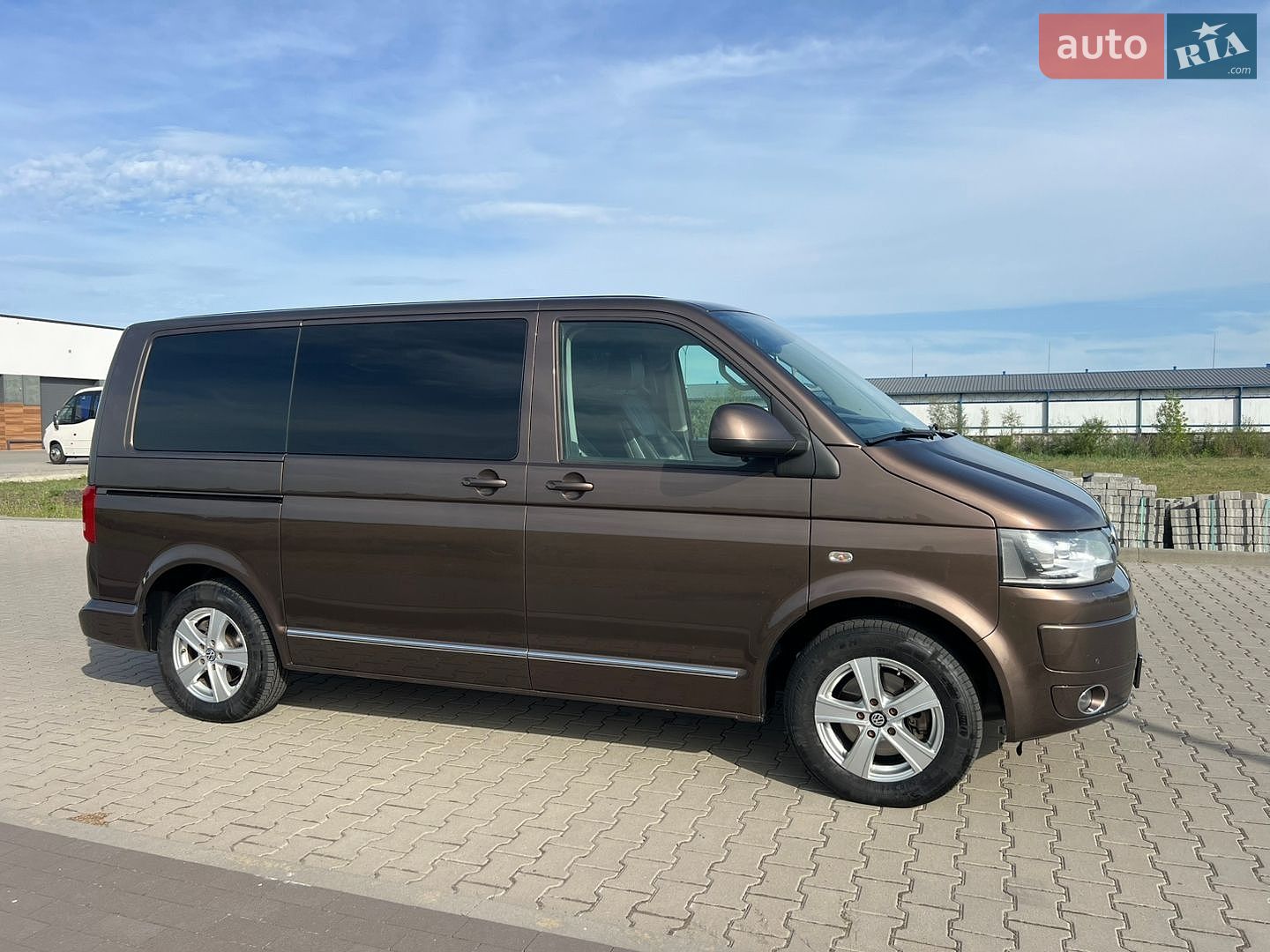 Volkswagen Multivan 2014 VIN WV2ZZZ7HZEH114226 фото оголошення 9 з 46