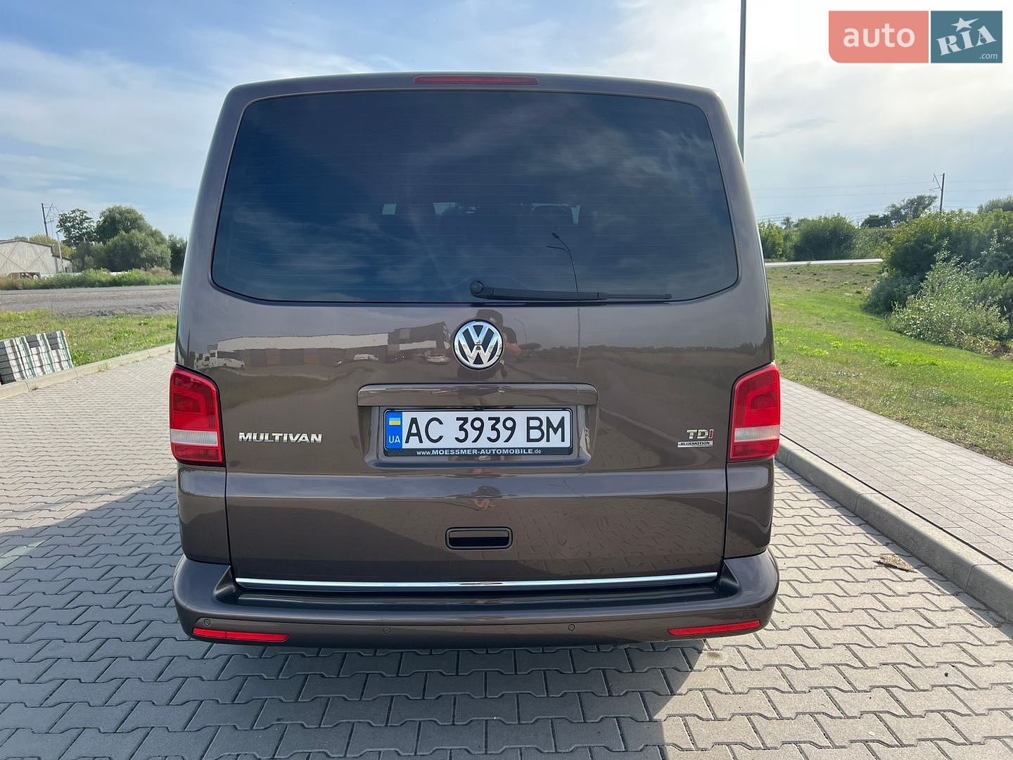 Volkswagen Multivan 2014 VIN WV2ZZZ7HZEH114226 фото оголошення 13 з 46