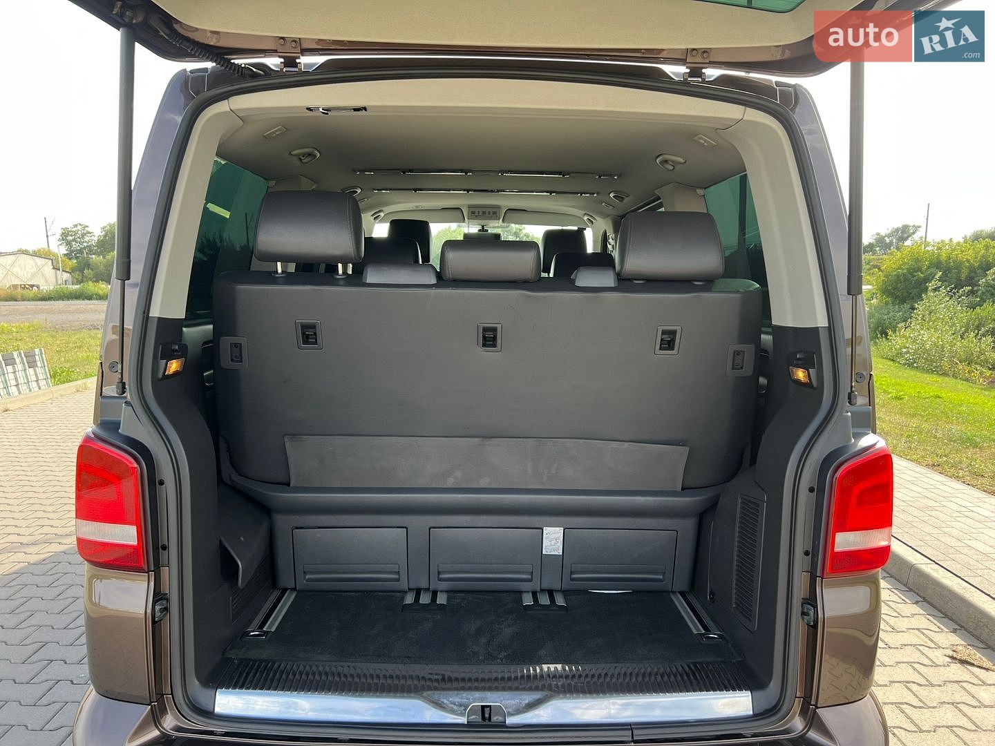 Volkswagen Multivan 2014 VIN WV2ZZZ7HZEH114226 фото оголошення 19 з 46
