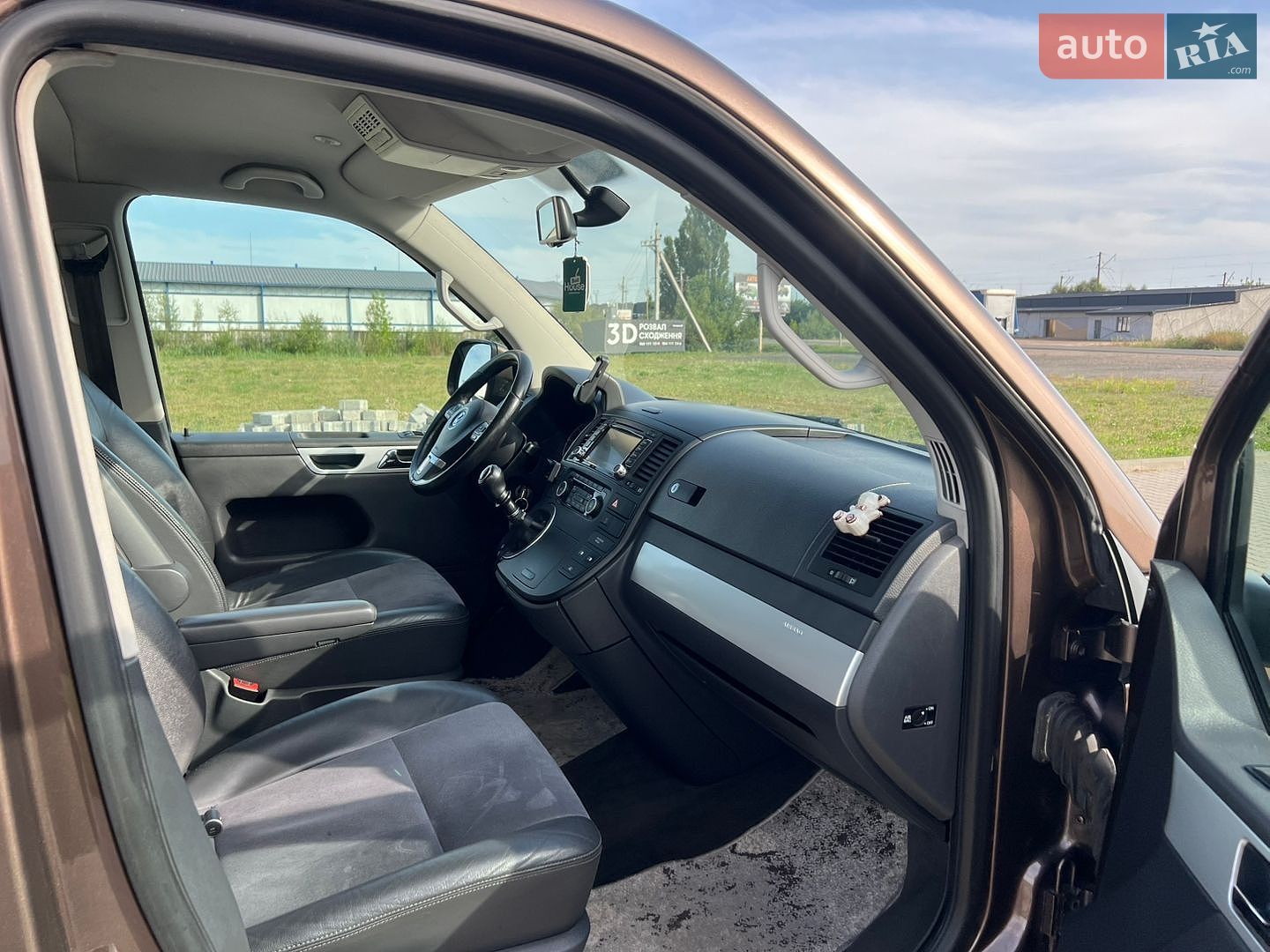 Volkswagen Multivan 2014 VIN WV2ZZZ7HZEH114226 фото оголошення 41 з 46