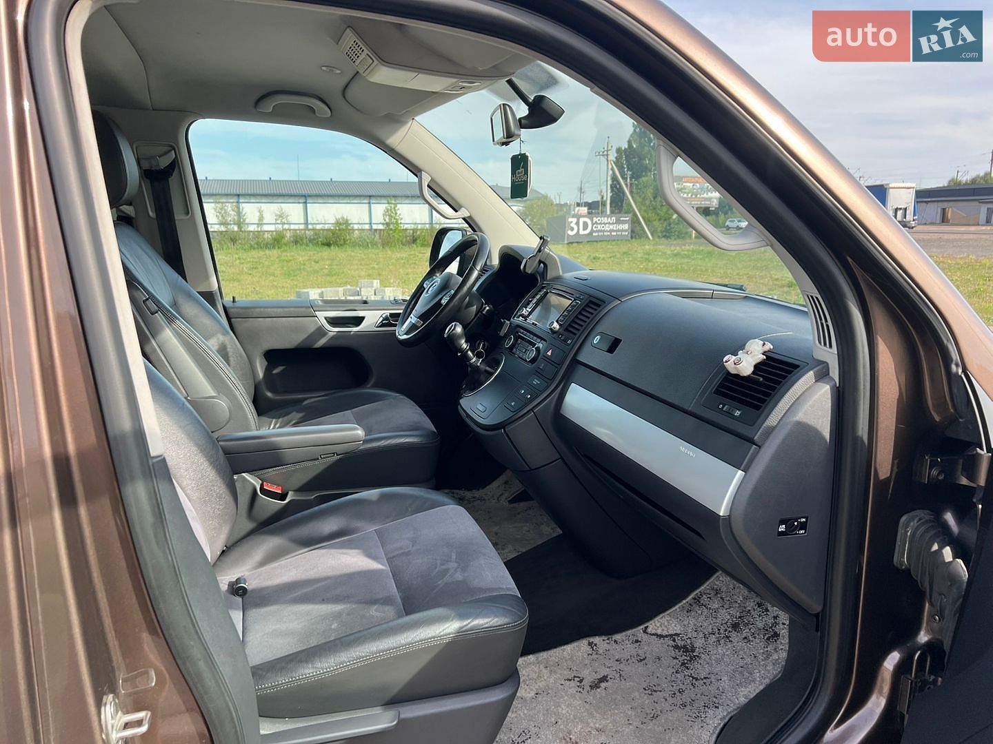Volkswagen Multivan 2014 VIN WV2ZZZ7HZEH114226 фото оголошення 44 з 46