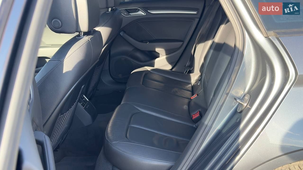 Audi A3 2016 VIN WAUAUGFF2H1041472 фото оголошення 8 з 24