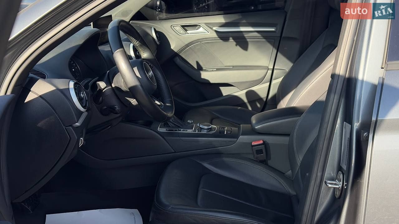 Audi A3 2016 VIN WAUAUGFF2H1041472 фото оголошення 10 з 24