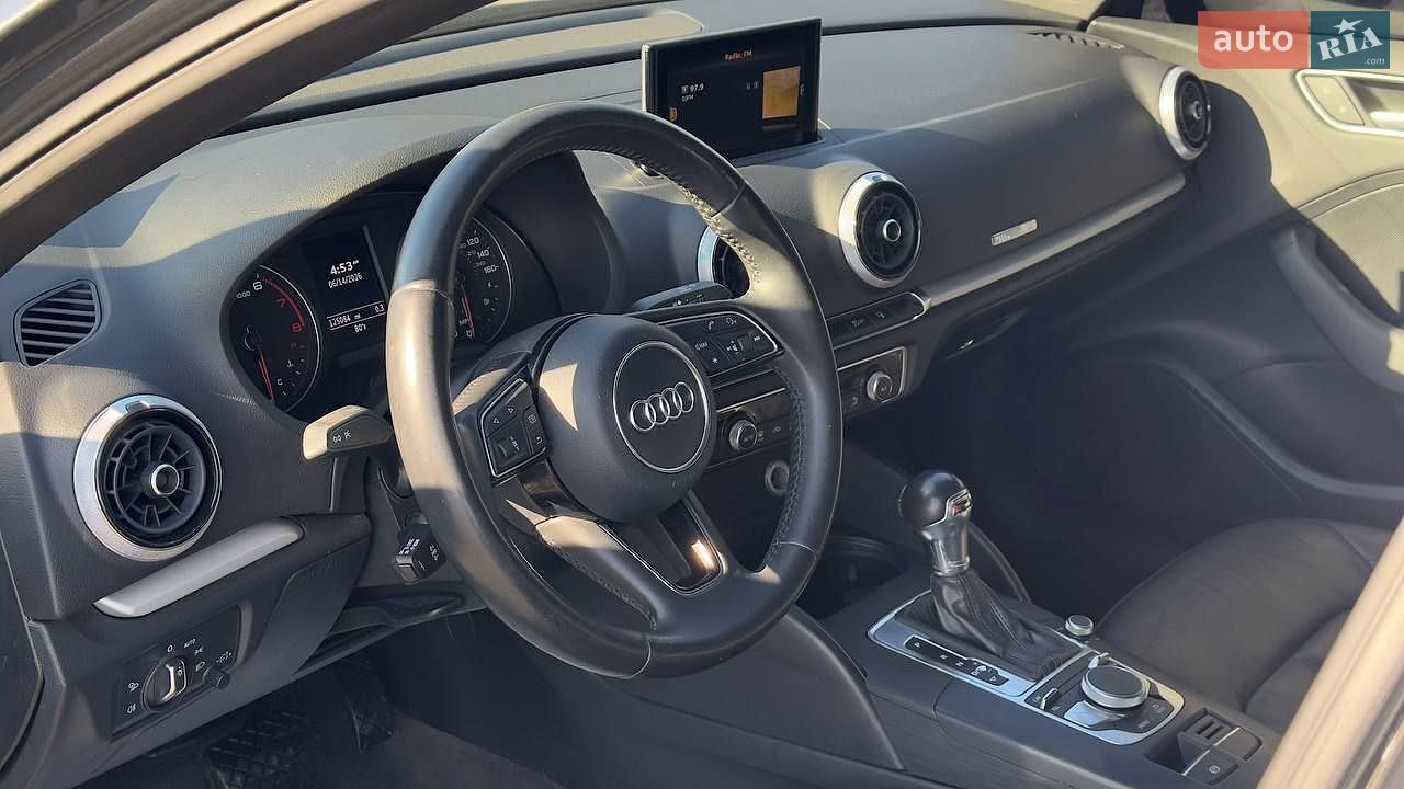 Audi A3 2016 VIN WAUAUGFF2H1041472 фото оголошення 11 з 24
