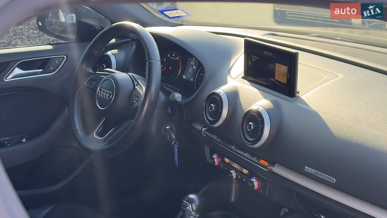 Audi A3 2016 VIN WAUAUGFF2H1041472 фото оголошення 13 з 24