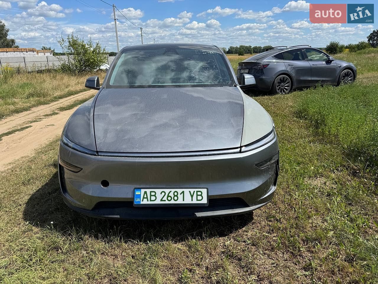 Tesla Model Y 2025 VIN 7SAYGDED8TA498634 фото оголошення 5 з 20