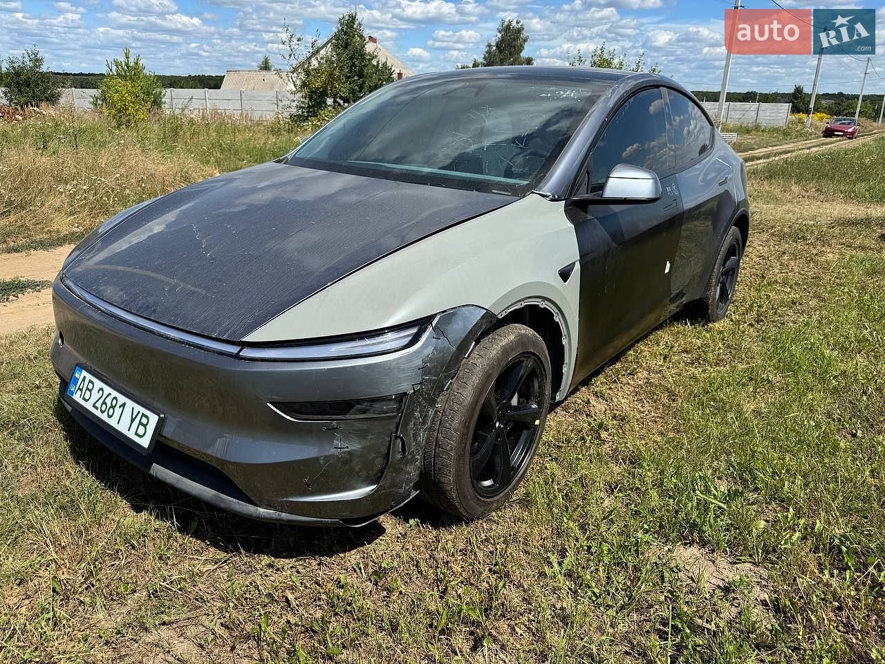 Tesla Model Y 2025 VIN 7SAYGDED8TA498634 фото оголошення 8 з 20