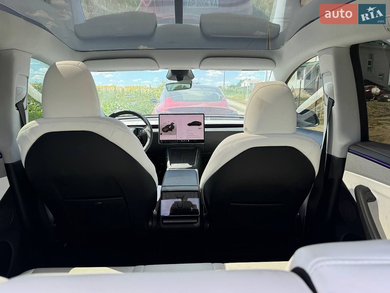 Tesla Model Y 2025 VIN 7SAYGDED8TA498634 фото оголошення 16 з 20