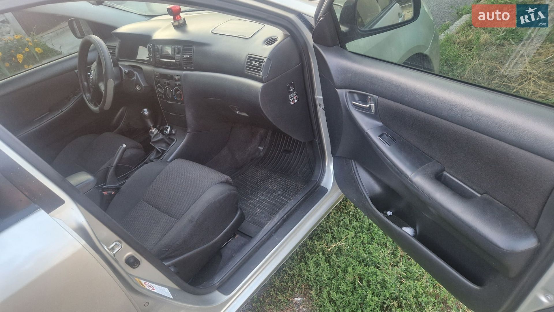 Toyota Corolla 2005 VIN NMTBZ28E00R123822 фото оголошення 9 з 18