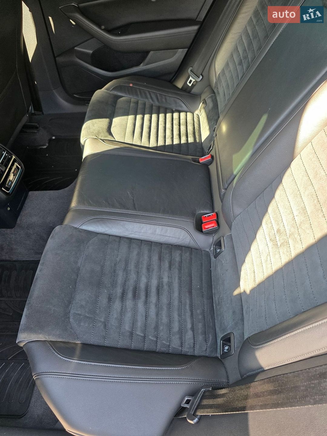 Volkswagen Passat 2018 VIN WVWZZZ3CZJE046131 фото оголошення 11 з 24