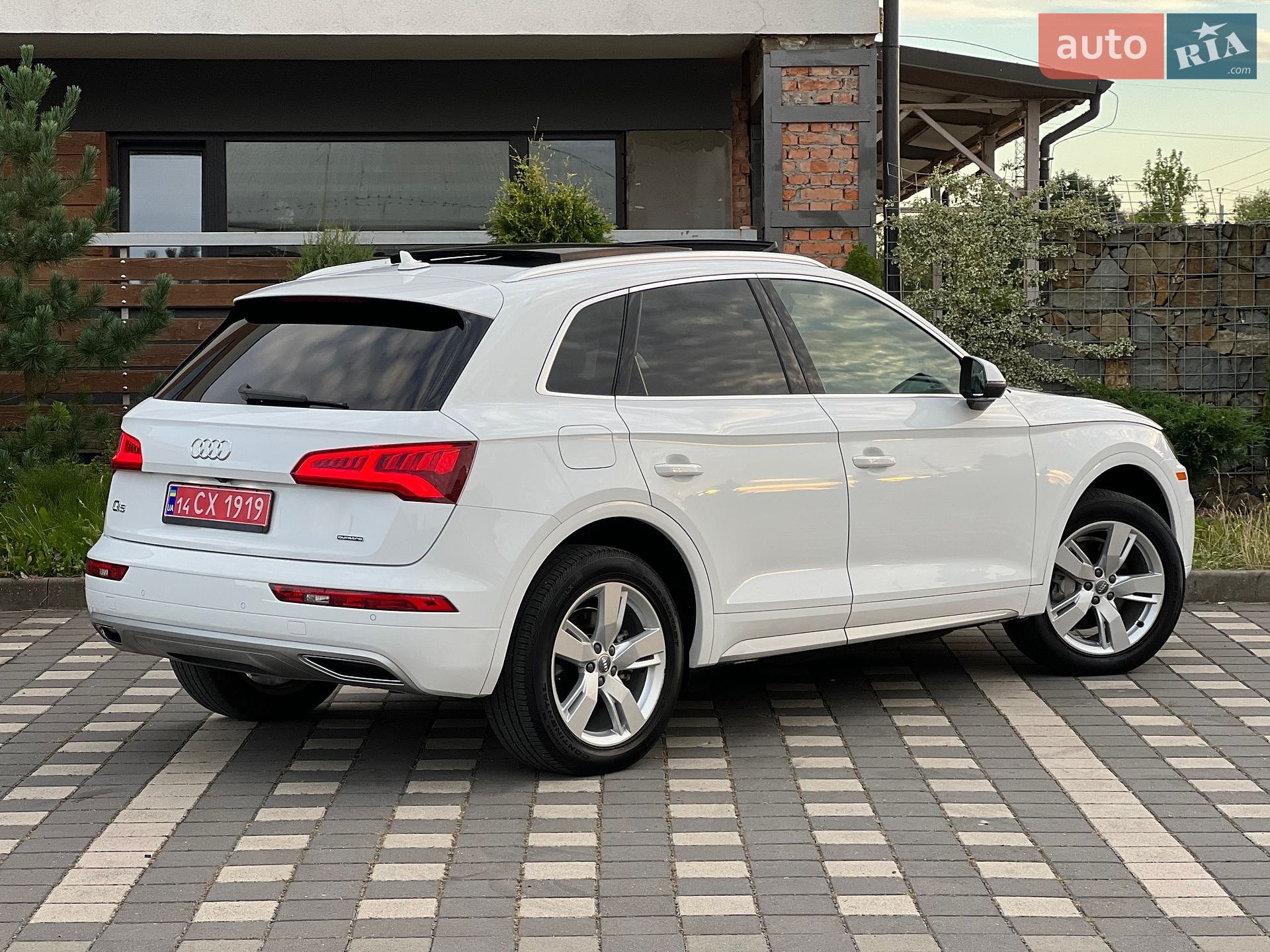 Audi Q5 2019 VIN WA1BNAFY4K2051239 фото оголошення 18 з 127