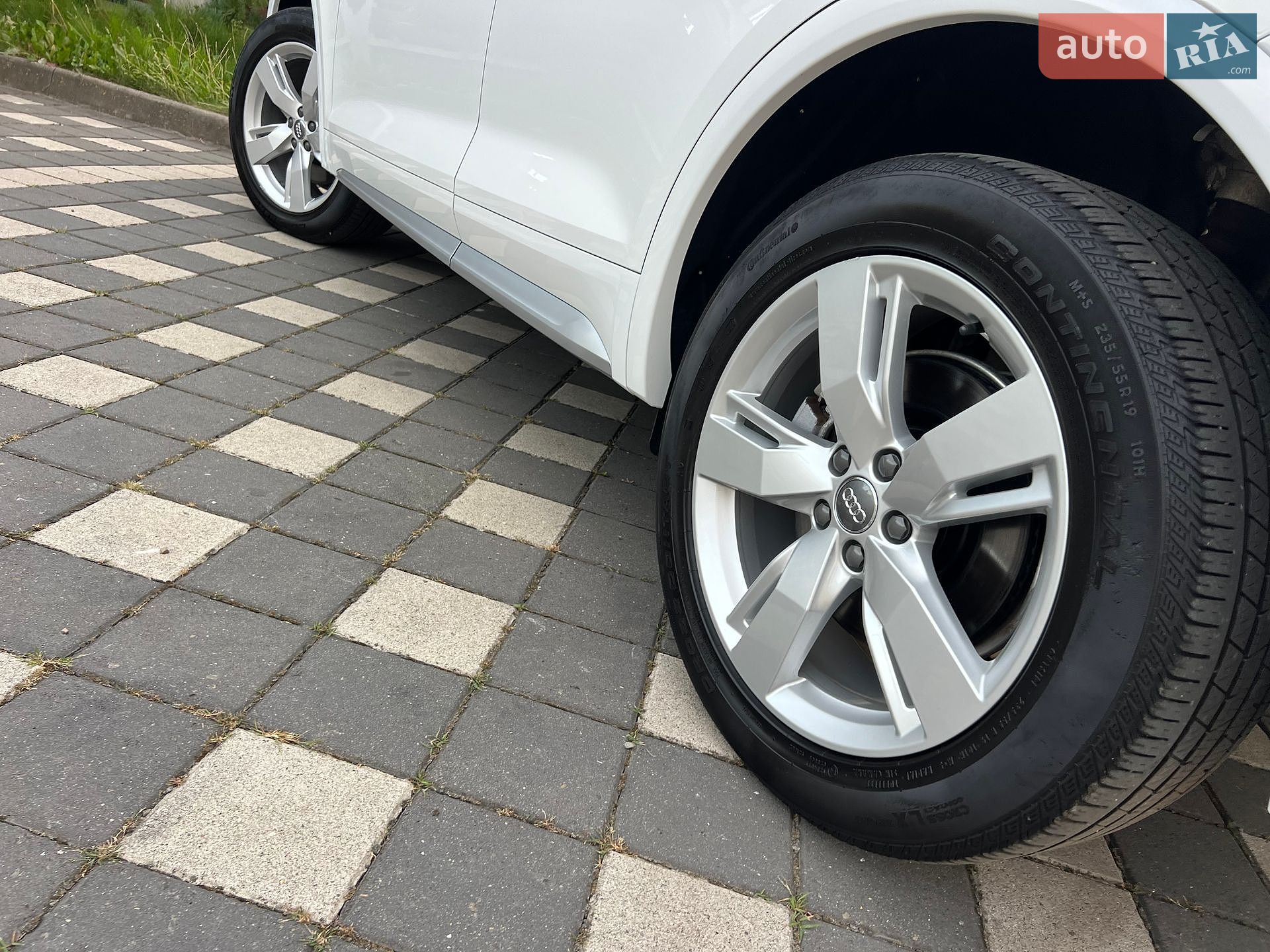 Audi Q5 2019 VIN WA1BNAFY4K2051239 фото оголошення 23 з 127