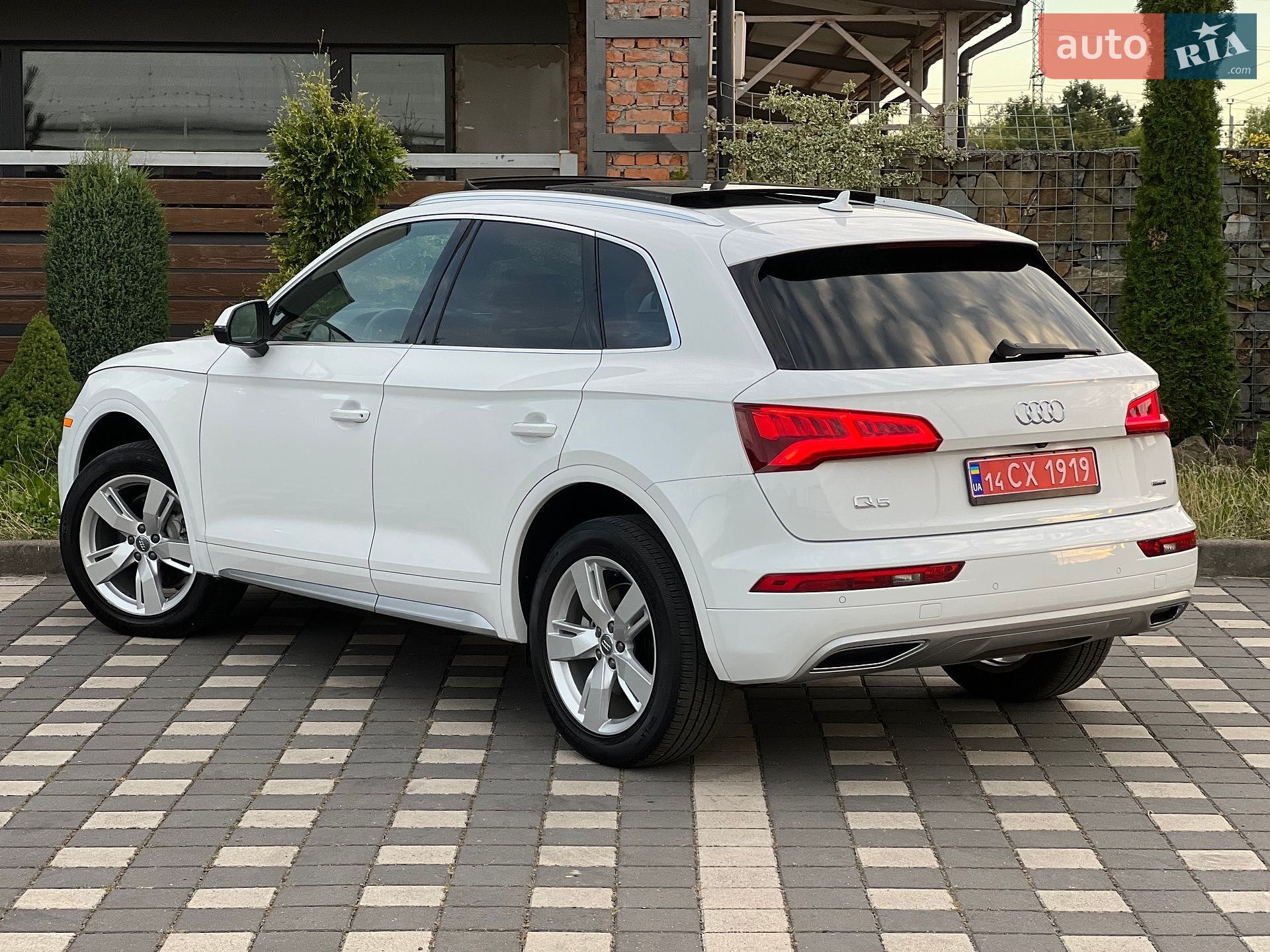 Audi Q5 2019 VIN WA1BNAFY4K2051239 фото оголошення 27 з 127