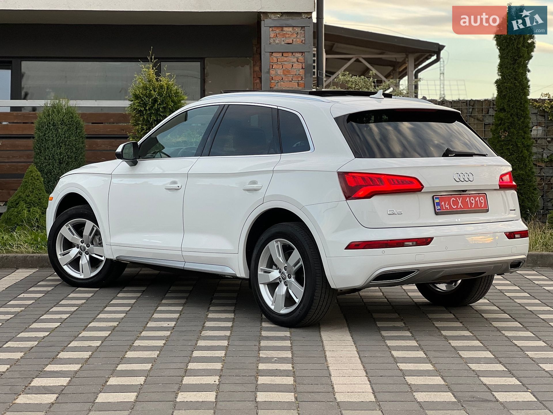 Audi Q5 2019 VIN WA1BNAFY4K2051239 фото оголошення 28 з 127