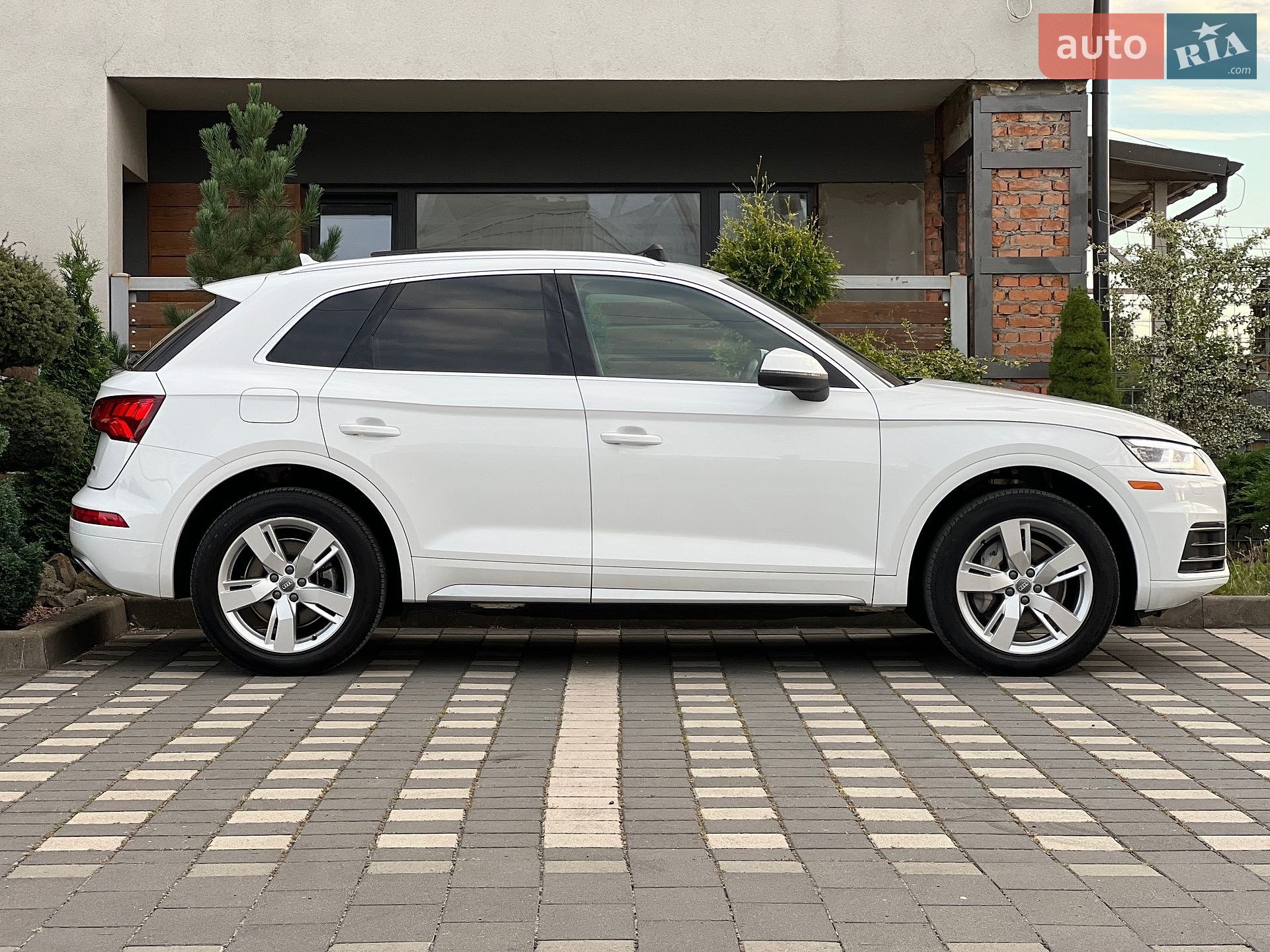 Audi Q5 2019 VIN WA1BNAFY4K2051239 фото оголошення 30 з 127