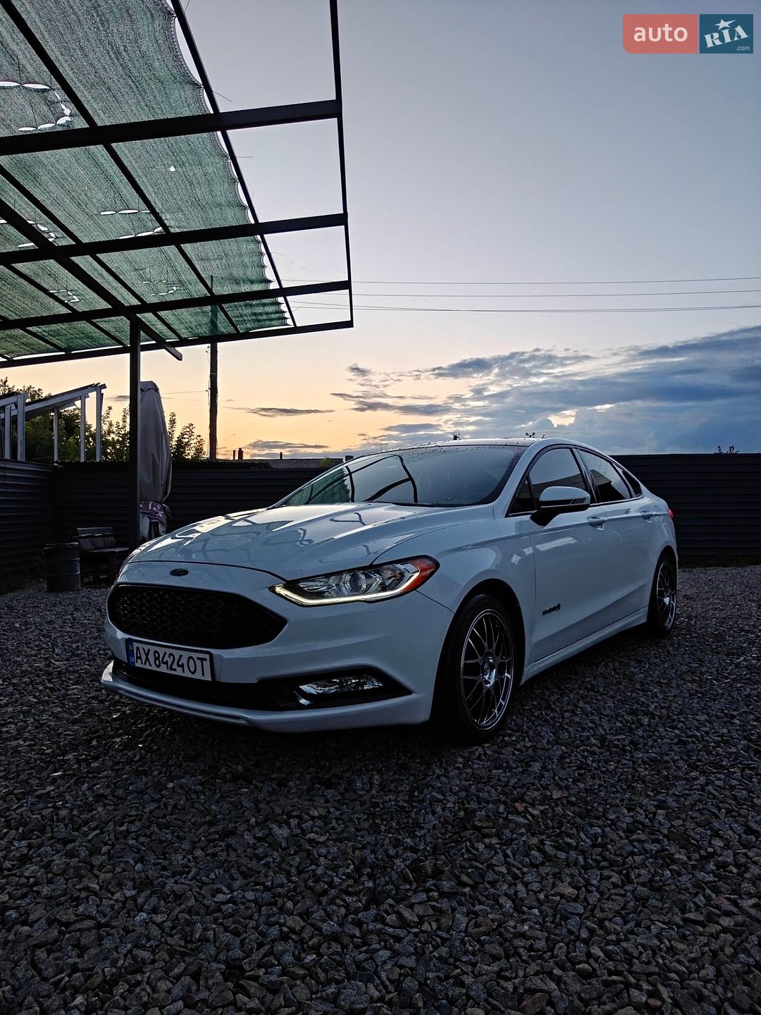 Ford Fusion 2016 VIN 3FA6P0LU3HR190849 фото оголошення 18 з 19