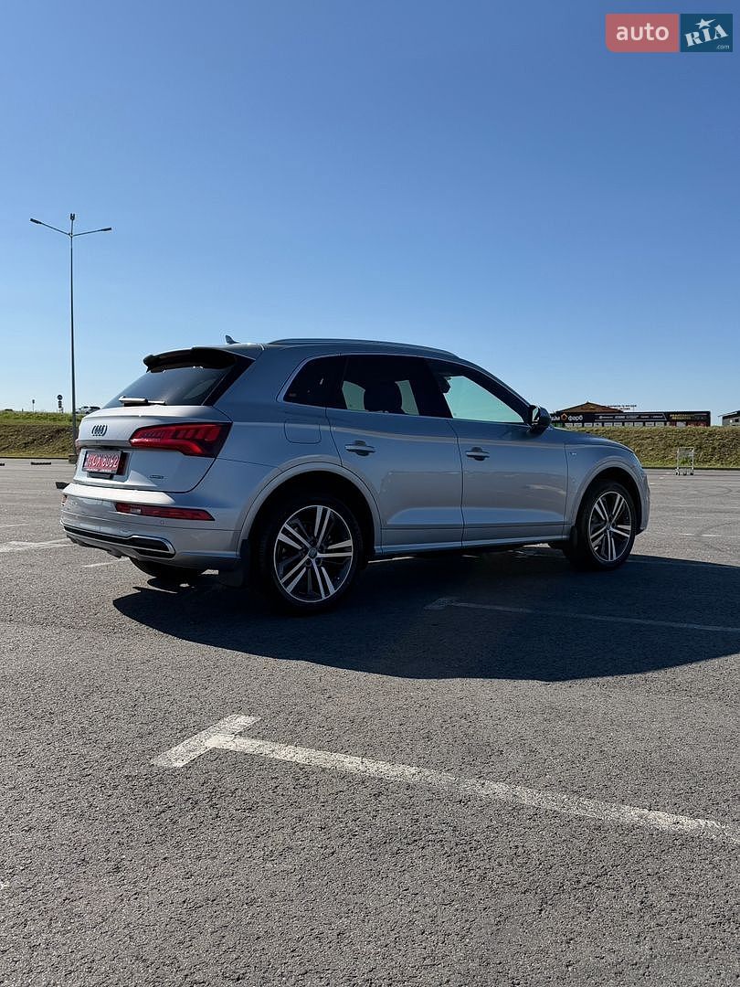 Audi Q5 2019 VIN WA1FNAFY9K2105698 фото оголошення 8 з 66