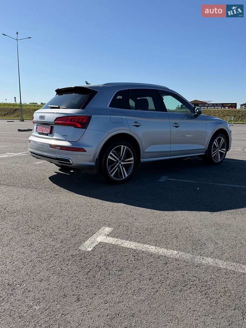 Audi Q5 2019 VIN WA1FNAFY9K2105698 фото оголошення 9 з 66