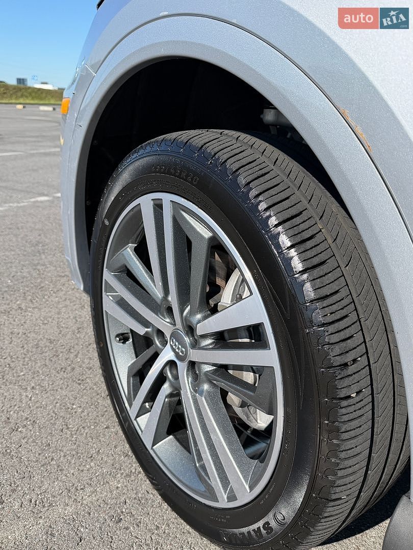 Audi Q5 2019 VIN WA1FNAFY9K2105698 фото оголошення 27 з 66