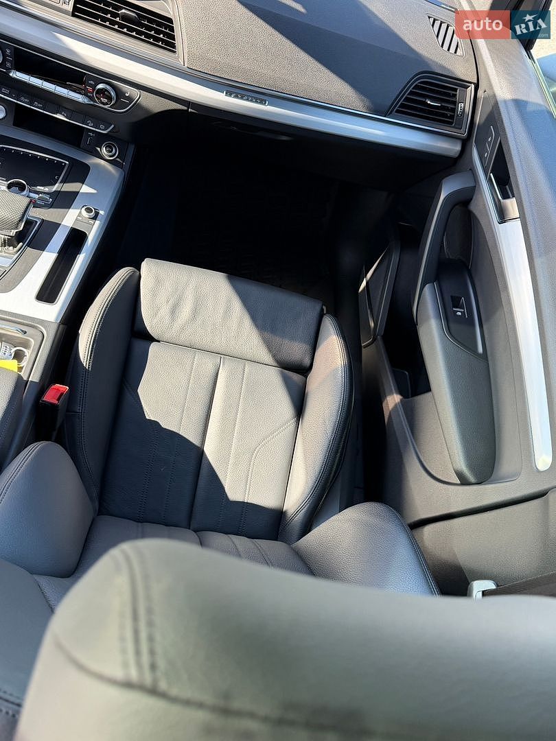 Audi Q5 2019 VIN WA1FNAFY9K2105698 фото оголошення 41 з 66