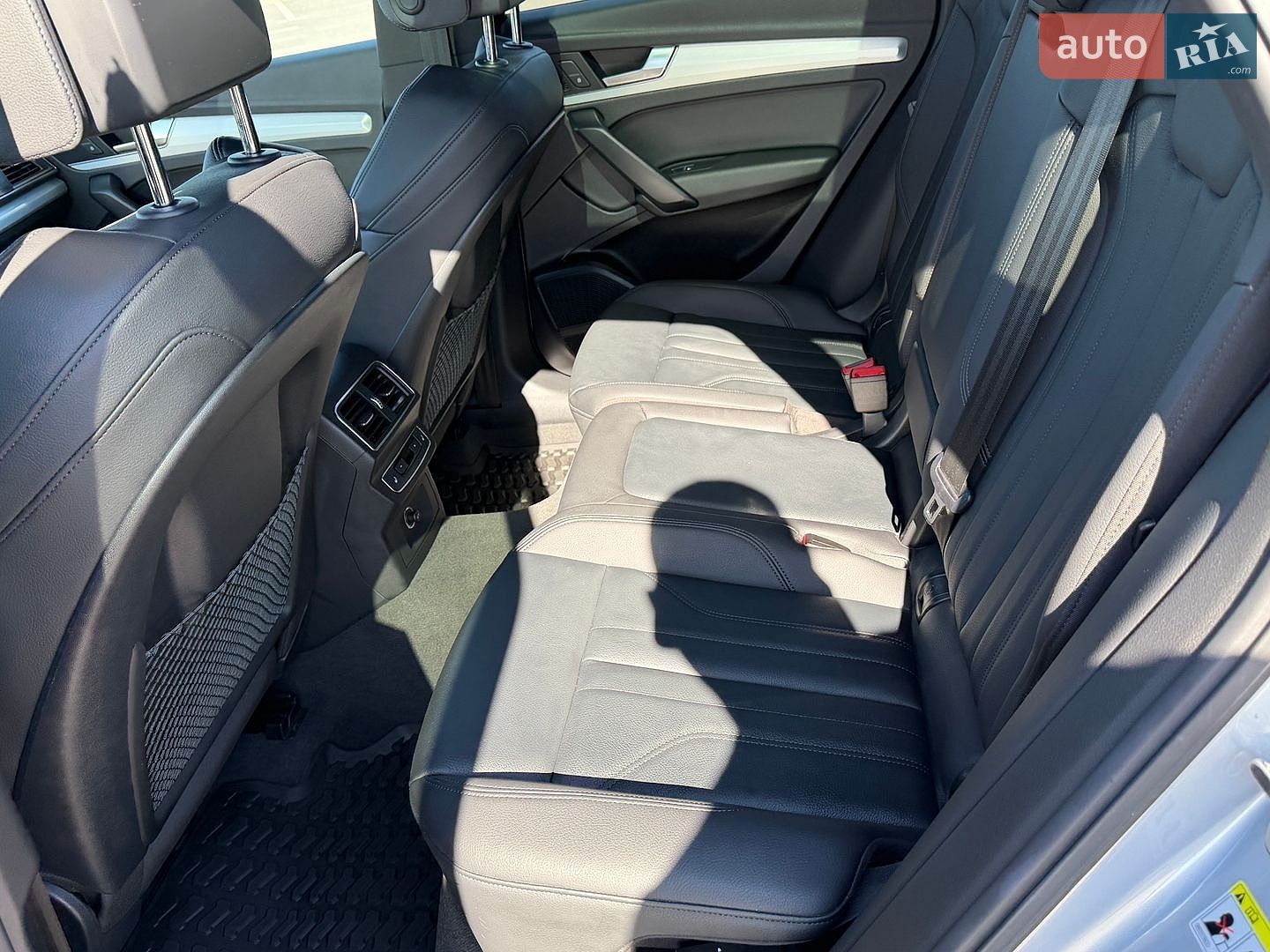 Audi Q5 2019 VIN WA1FNAFY9K2105698 фото оголошення 42 з 66