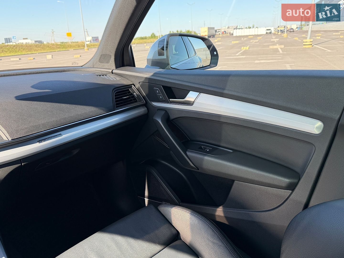 Audi Q5 2019 VIN WA1FNAFY9K2105698 фото оголошення 46 з 66