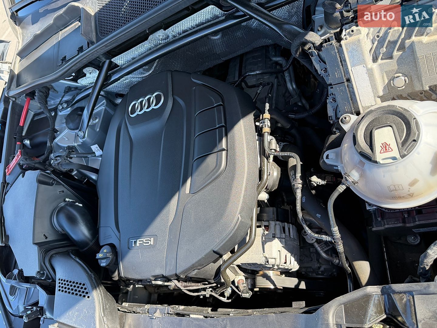 Audi Q5 2019 VIN WA1FNAFY9K2105698 фото оголошення 49 з 66