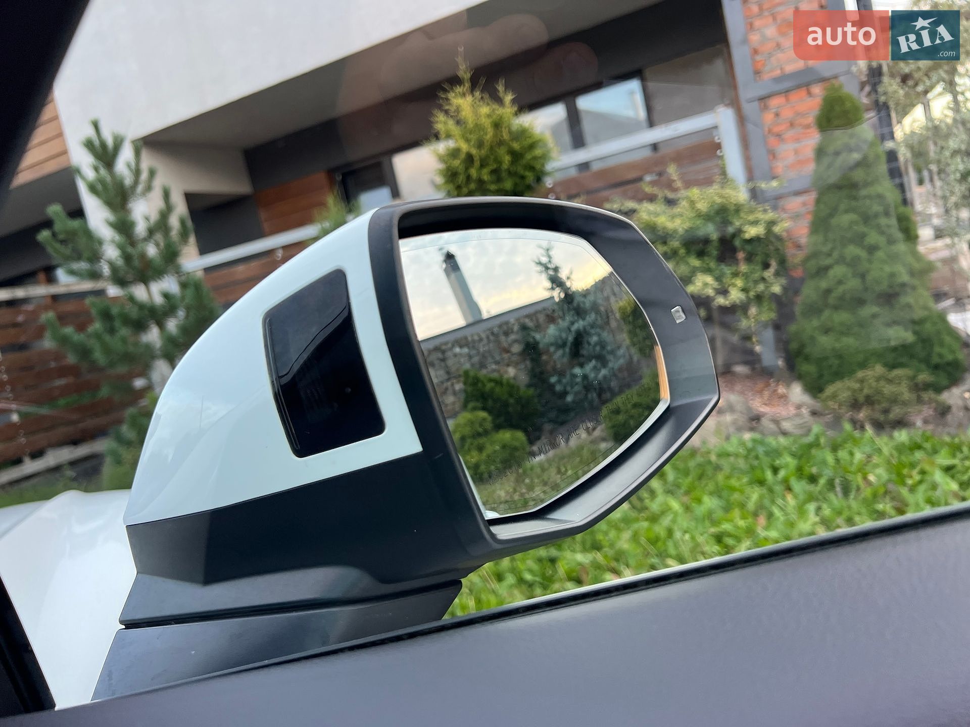 Audi Q5 2019 VIN WA1BNAFY4K2051239 фото оголошення 113 з 127