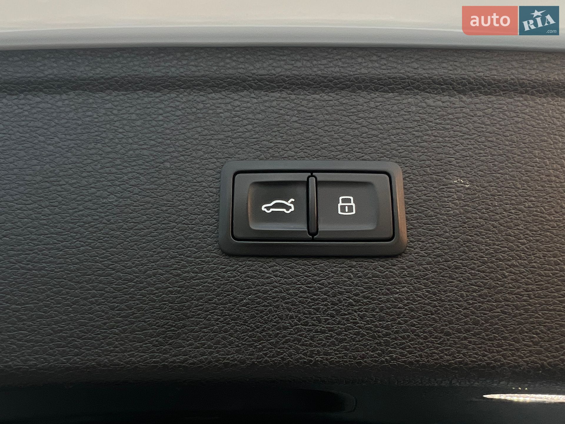 Audi Q5 2019 VIN WA1BNAFY4K2051239 фото оголошення 121 з 127