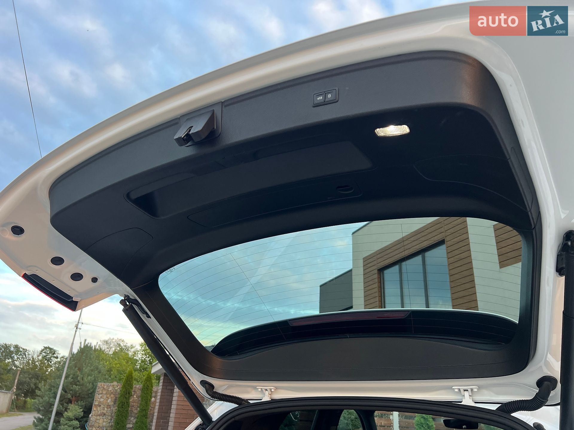 Audi Q5 2019 VIN WA1BNAFY4K2051239 фото оголошення 120 з 127