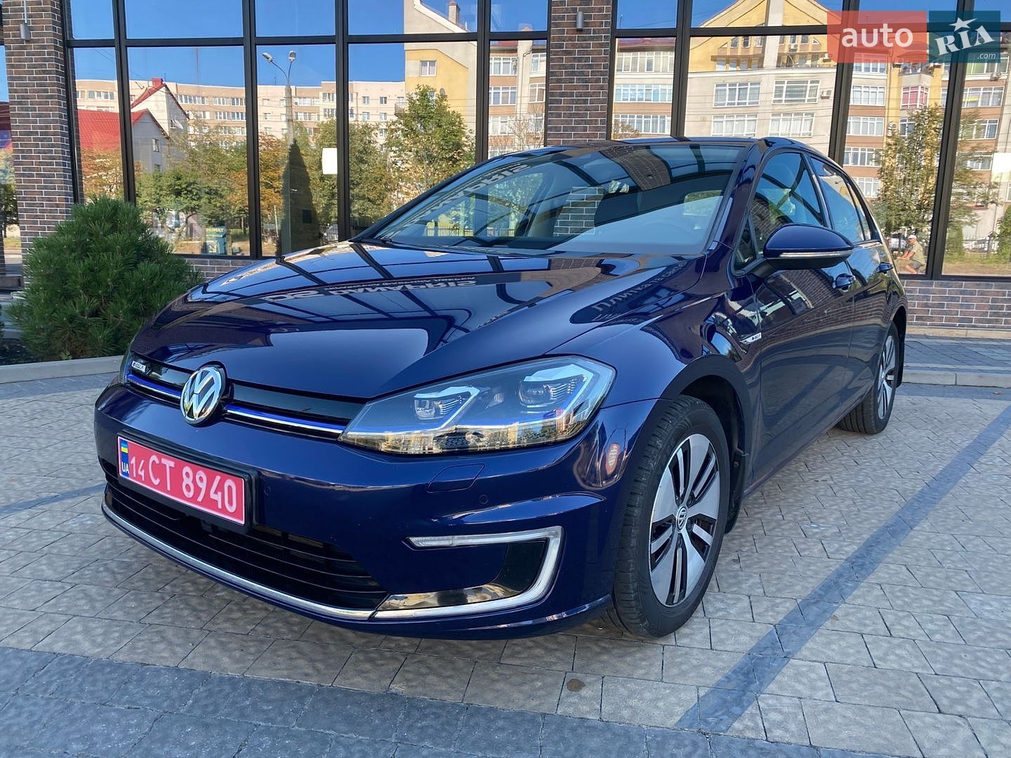 Volkswagen e-Golf 2018 VIN WVWZZZAUZHW950662 фото оголошення 4 з 23