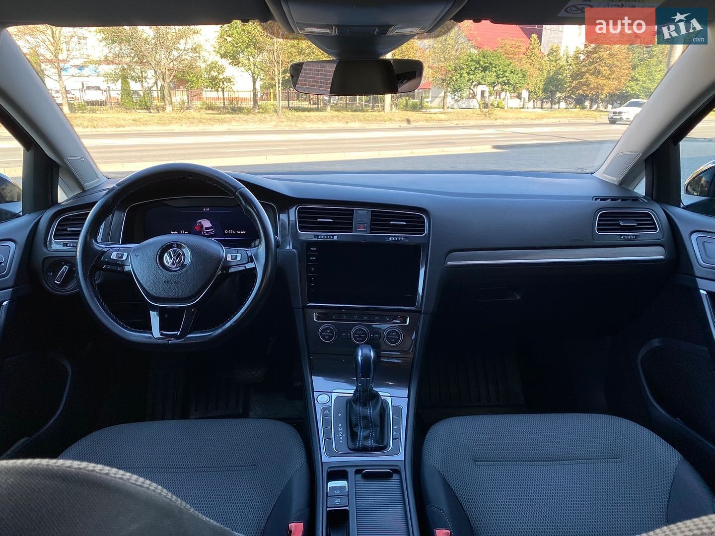 Volkswagen e-Golf 2018 VIN WVWZZZAUZHW950662 фото оголошення 17 з 23