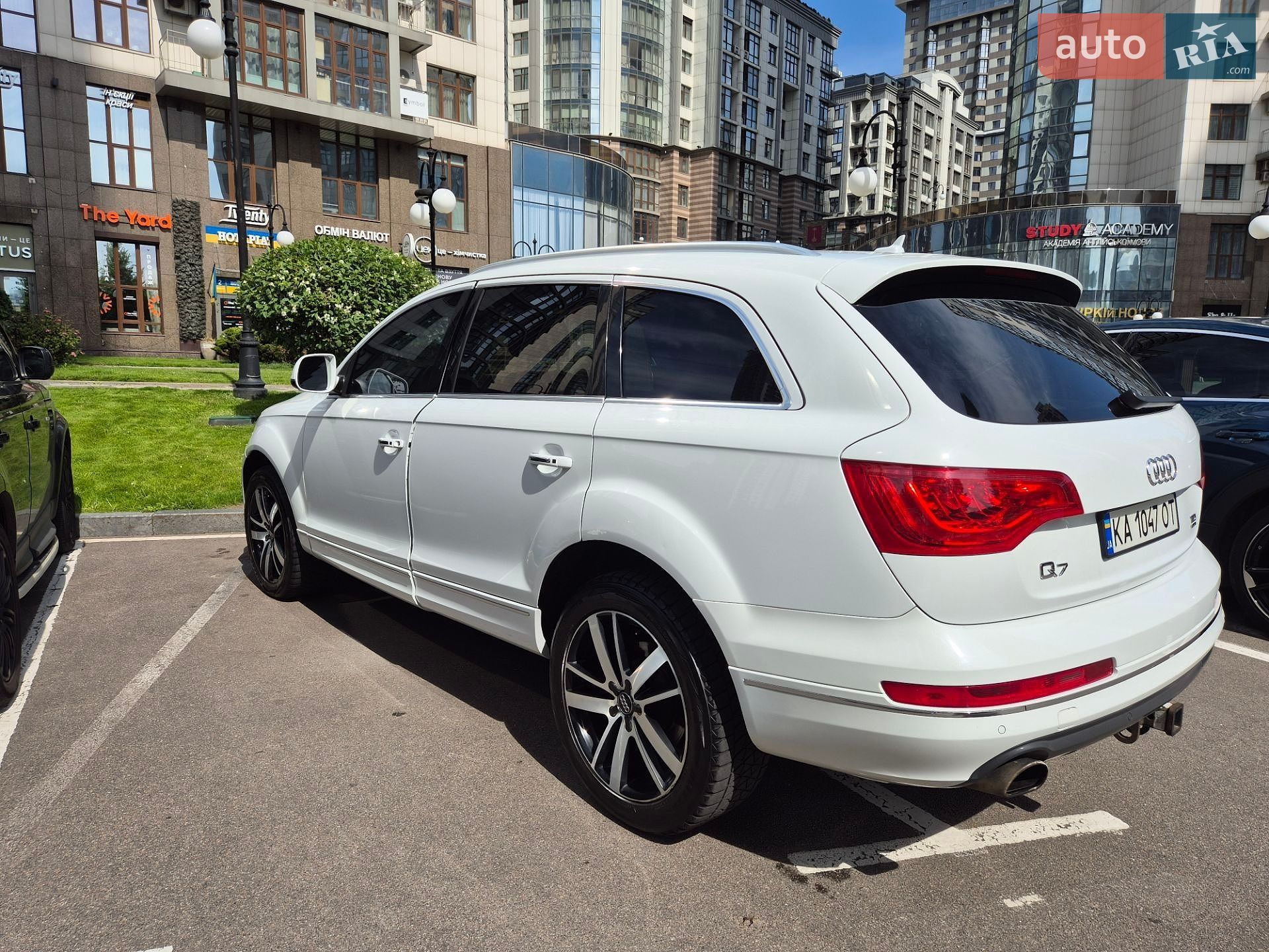 Audi Q7 2013 VIN WA1LMAFE3ED004130 фото оголошення 2 з 30