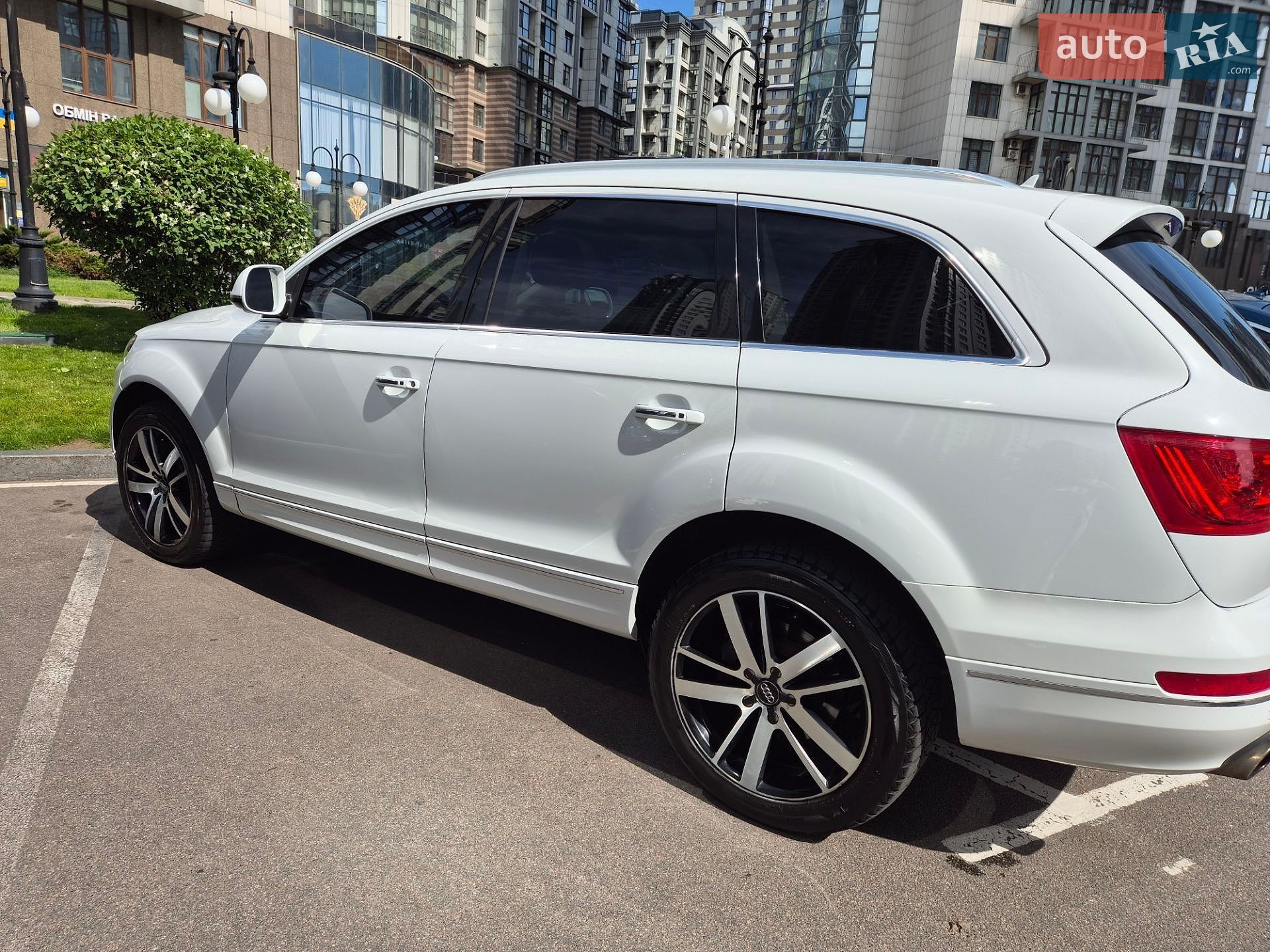 Audi Q7 2013 VIN WA1LMAFE3ED004130 фото оголошення 4 з 30