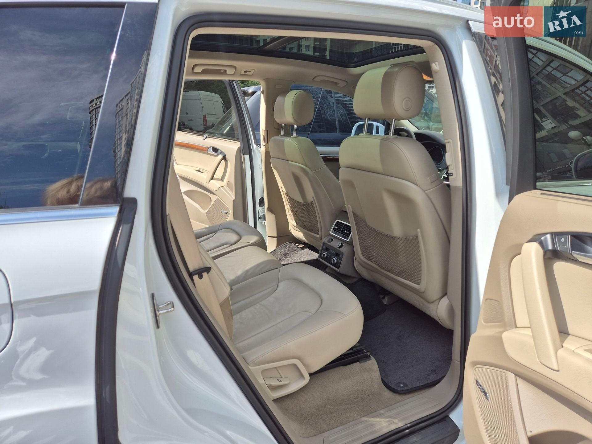 Audi Q7 2013 VIN WA1LMAFE3ED004130 фото оголошення 11 з 30