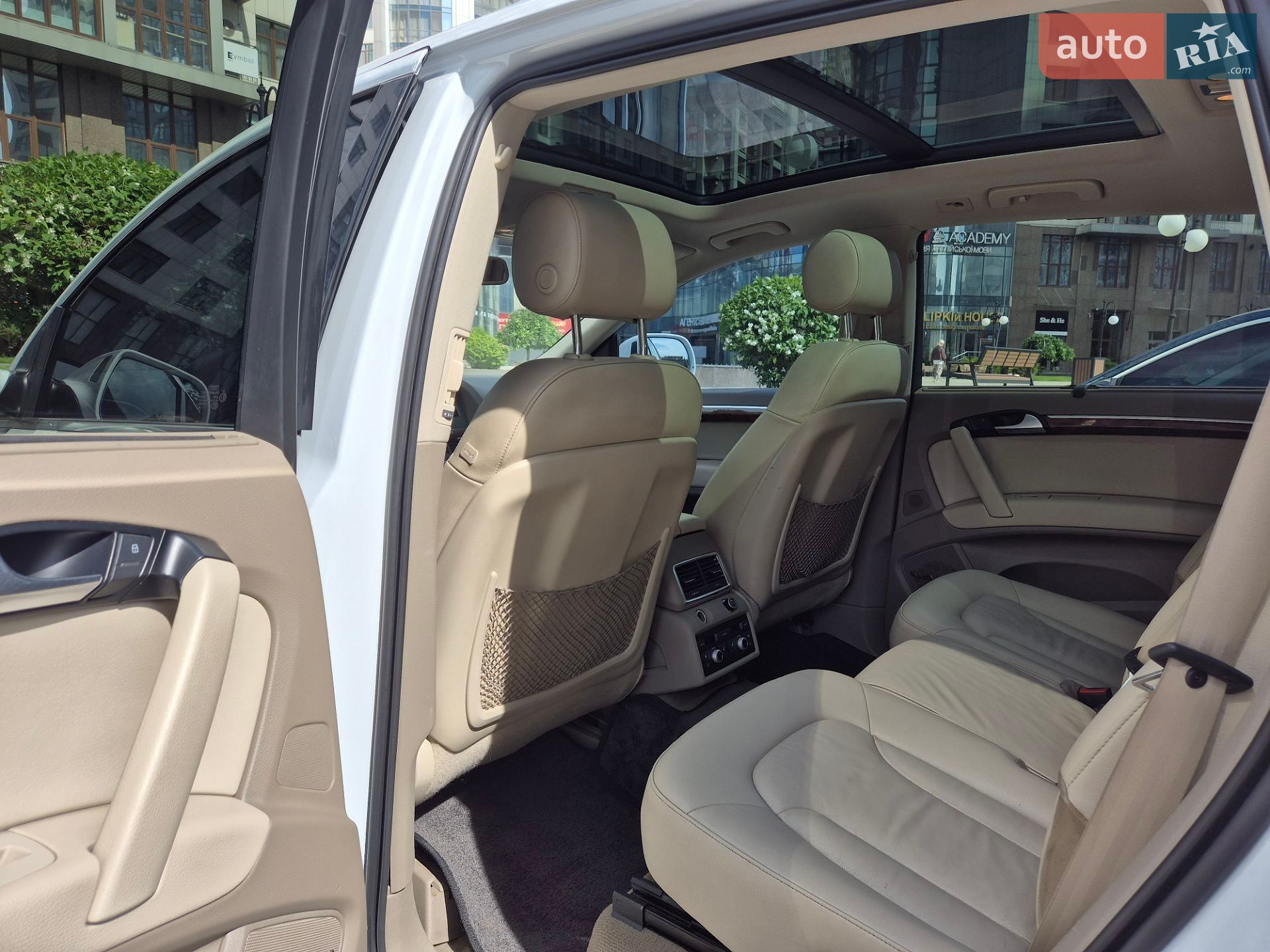 Audi Q7 2013 VIN WA1LMAFE3ED004130 фото оголошення 16 з 30