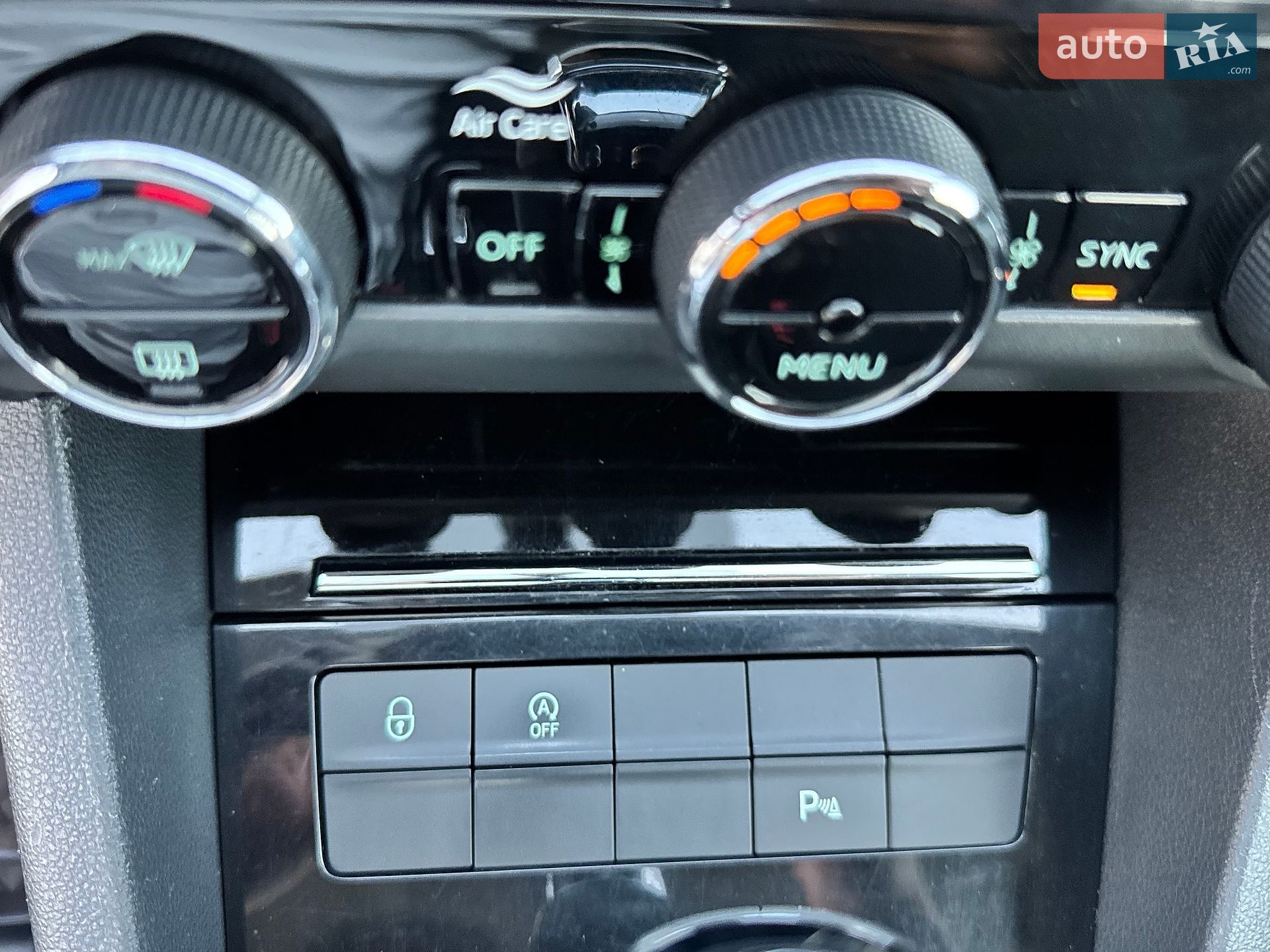 Skoda Octavia 2019 VIN TMBJJ7NE7K0147126 фото оголошення 25 з 41