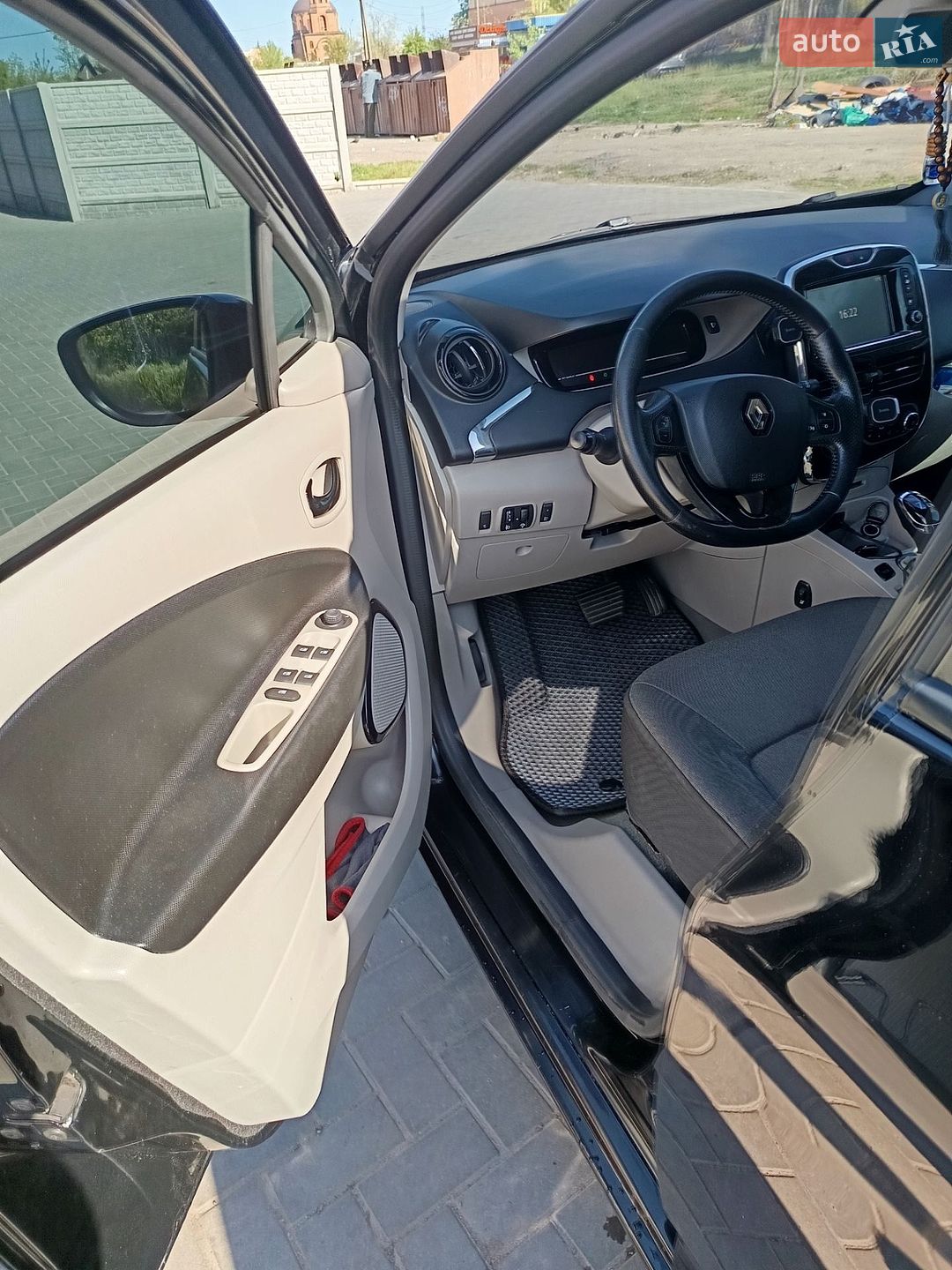 Renault Zoe 2015 VIN VF1AGVYB053279772 фото оголошення 7 з 11