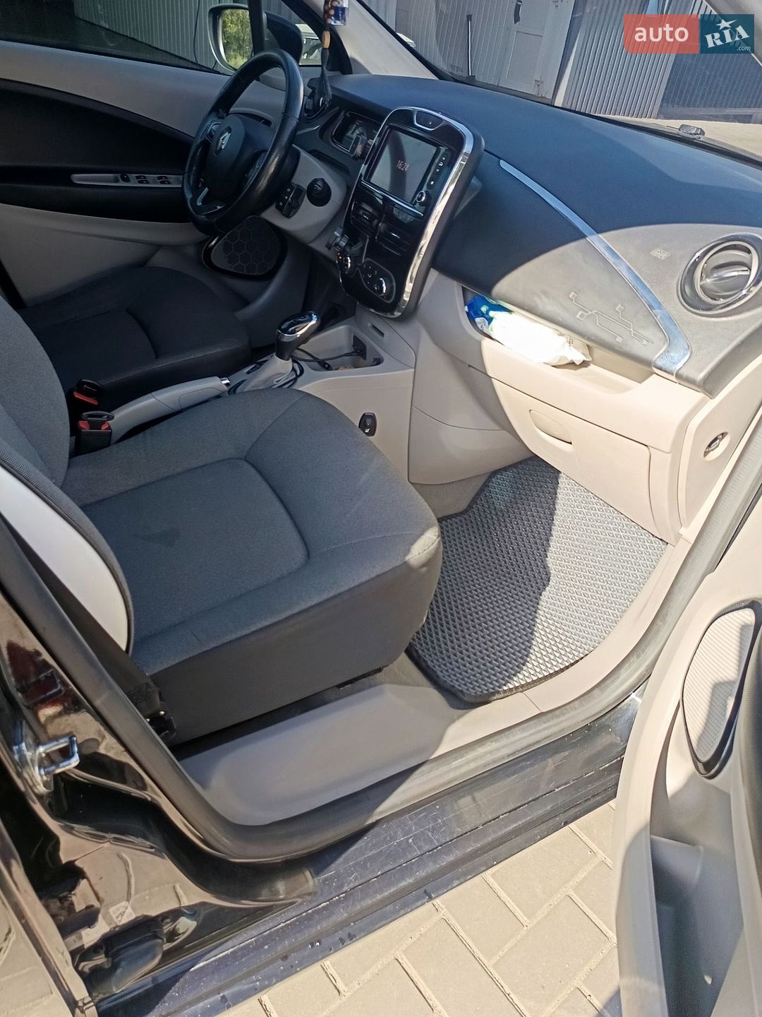 Renault Zoe 2015 VIN VF1AGVYB053279772 фото оголошення 6 з 11