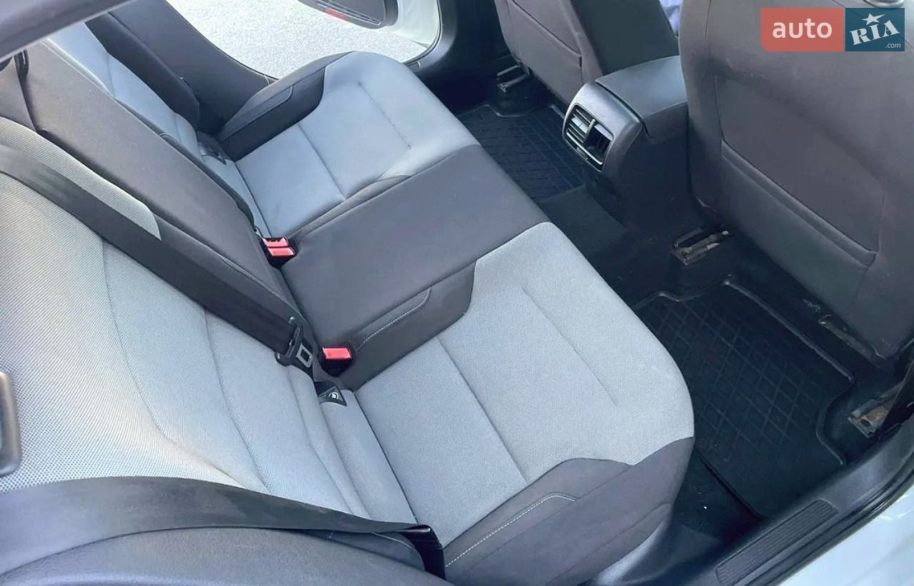 Volkswagen e-Golf 2014 VIN WVWZZZAUZFW901582 фото оголошення 7 з 12