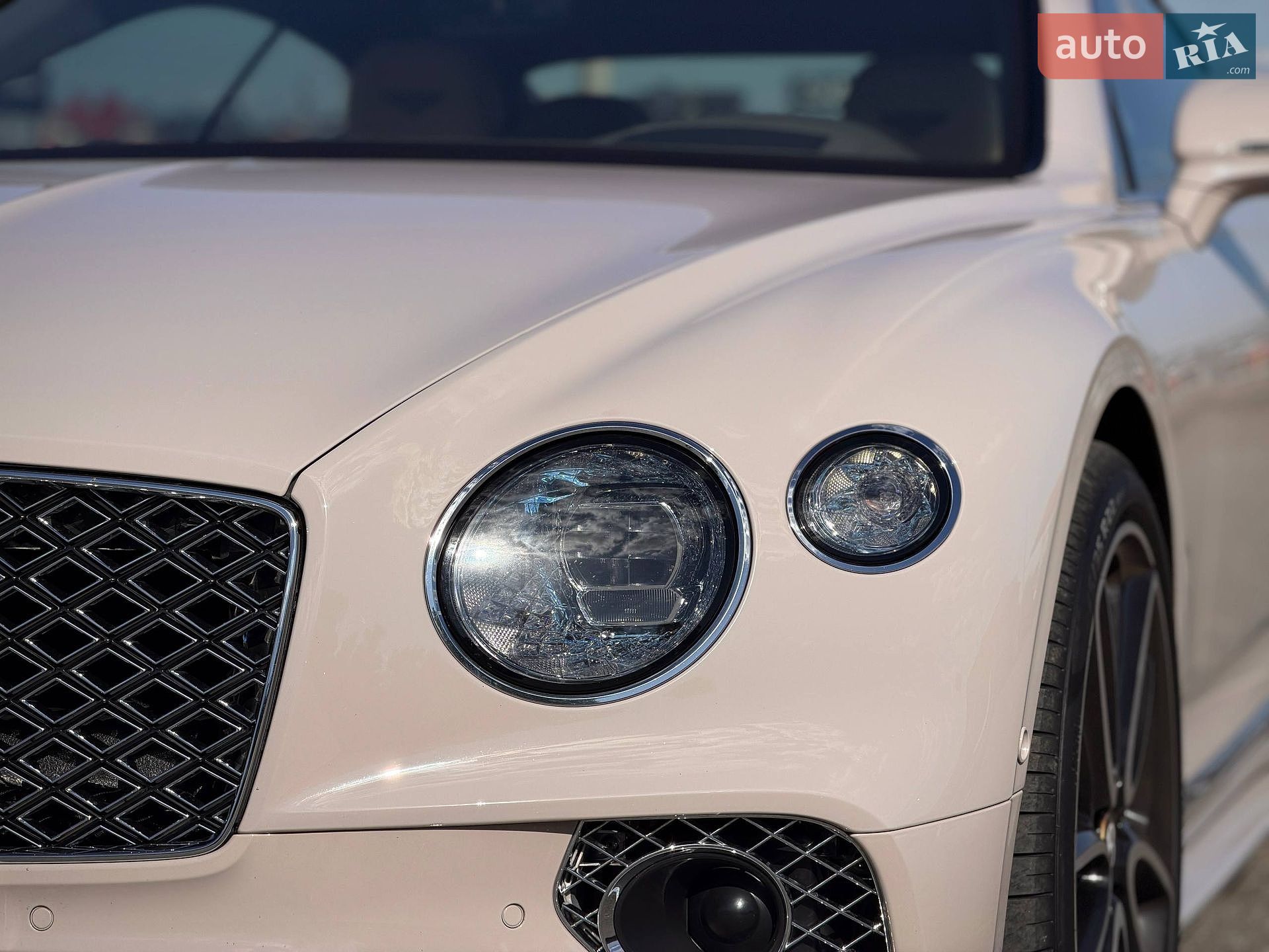 Bentley Continental GT 2019 VIN SCBCS13S5LC078144 фото оголошення 5 з 104