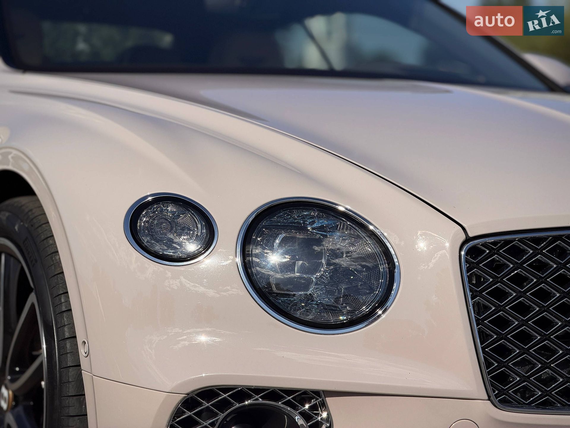 Bentley Continental GT 2019 VIN SCBCS13S5LC078144 фото оголошення 14 з 104