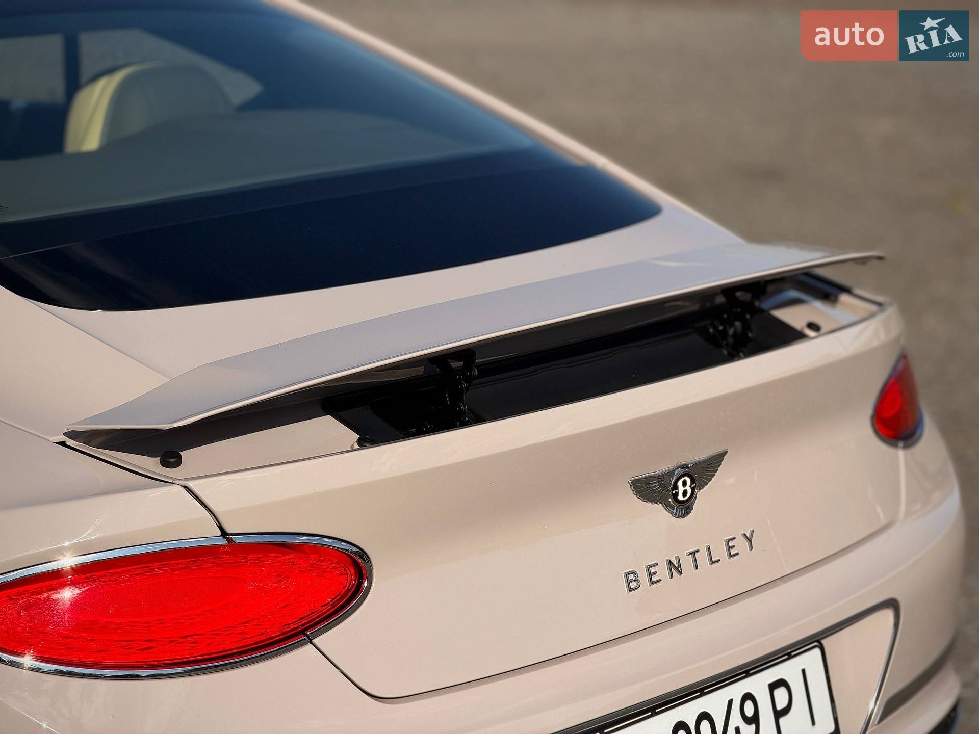 Bentley Continental GT 2019 VIN SCBCS13S5LC078144 фото оголошення 37 з 104