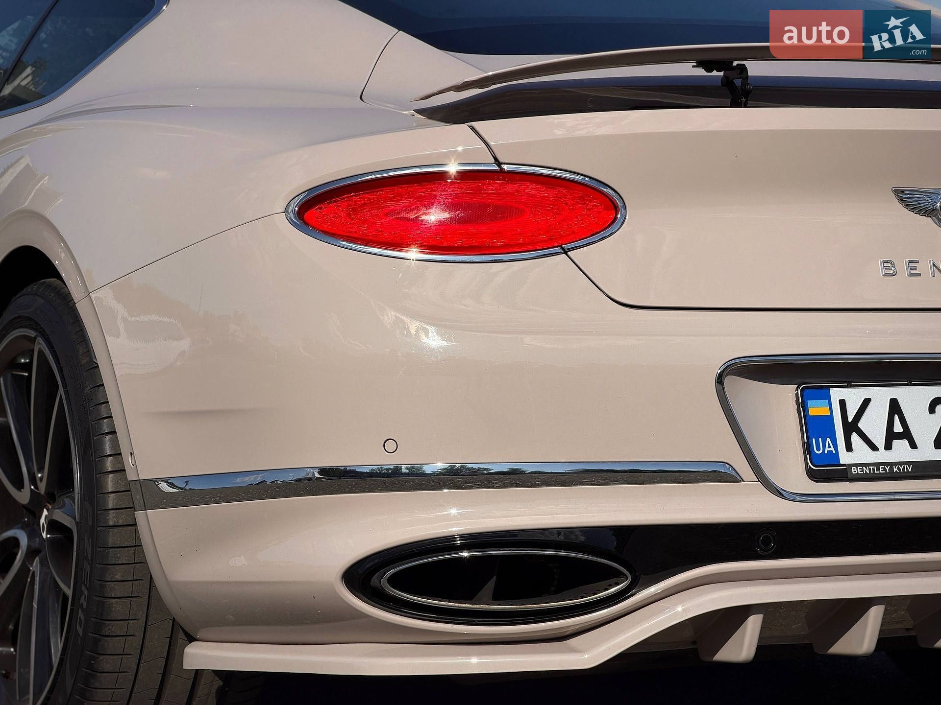 Bentley Continental GT 2019 VIN SCBCS13S5LC078144 фото оголошення 38 з 104