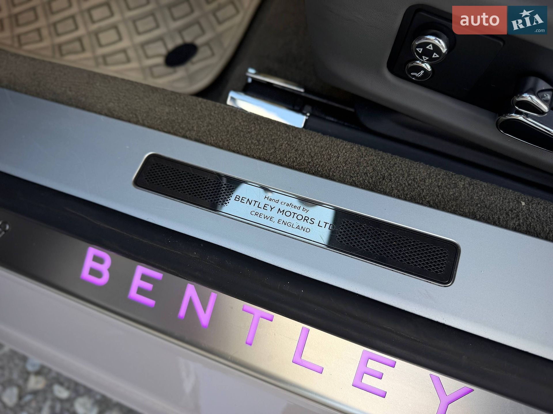 Bentley Continental GT 2019 VIN SCBCS13S5LC078144 фото оголошення 52 з 104