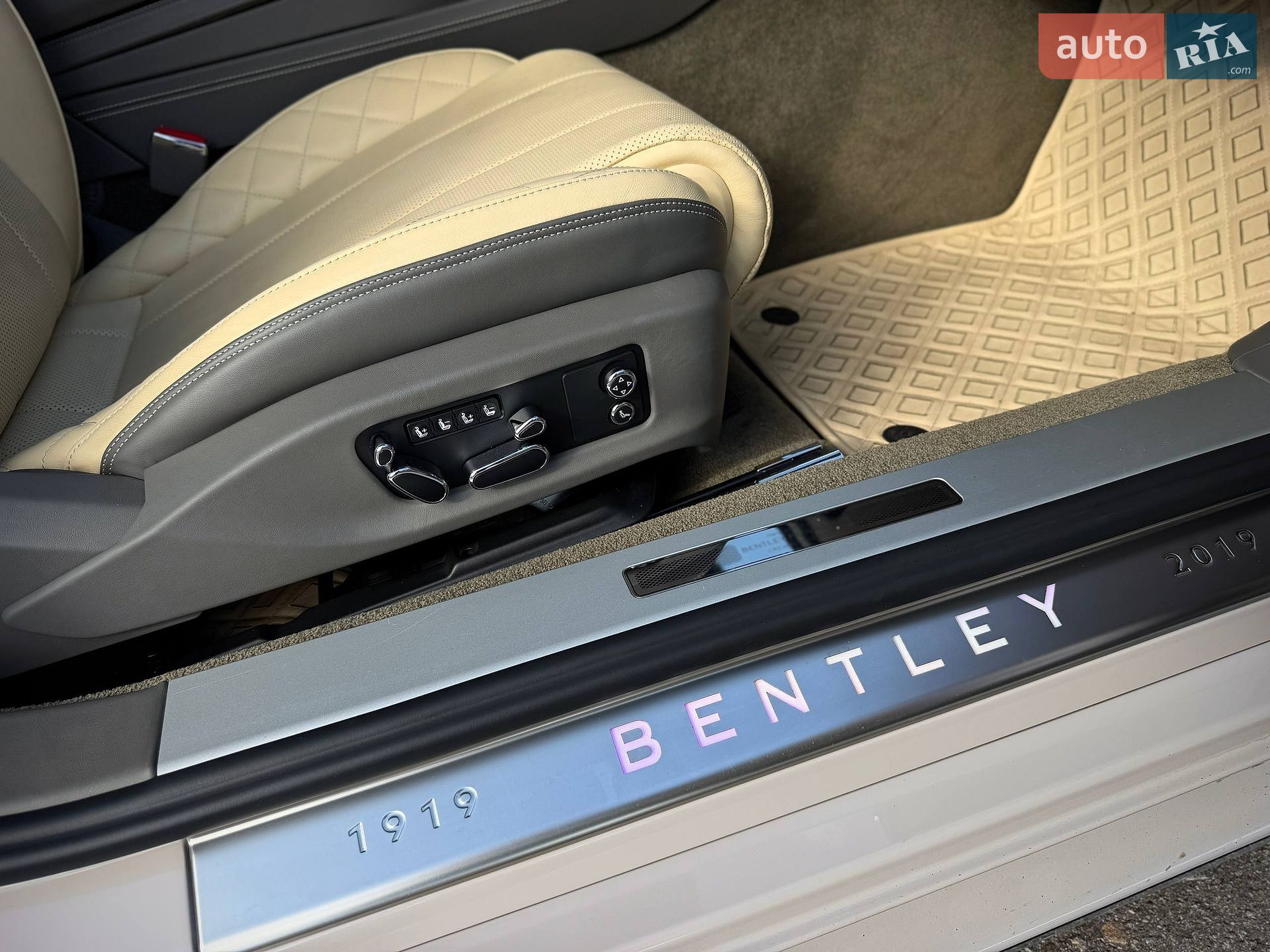 Bentley Continental GT 2019 VIN SCBCS13S5LC078144 фото оголошення 72 з 104