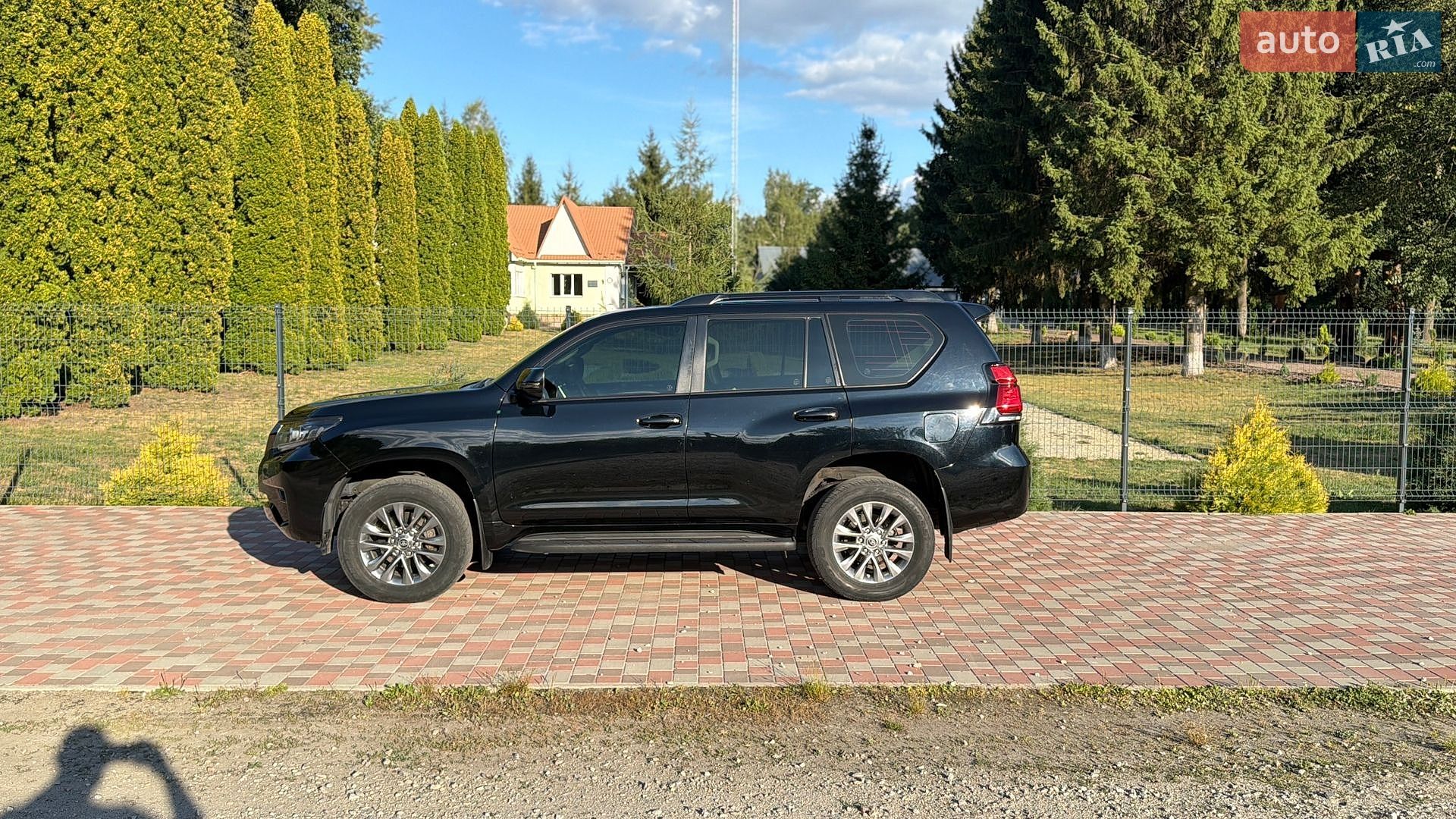 Toyota Land Cruiser Prado 2018 VIN JTEBR3FJ30K103378 фото оголошення 3 з 20