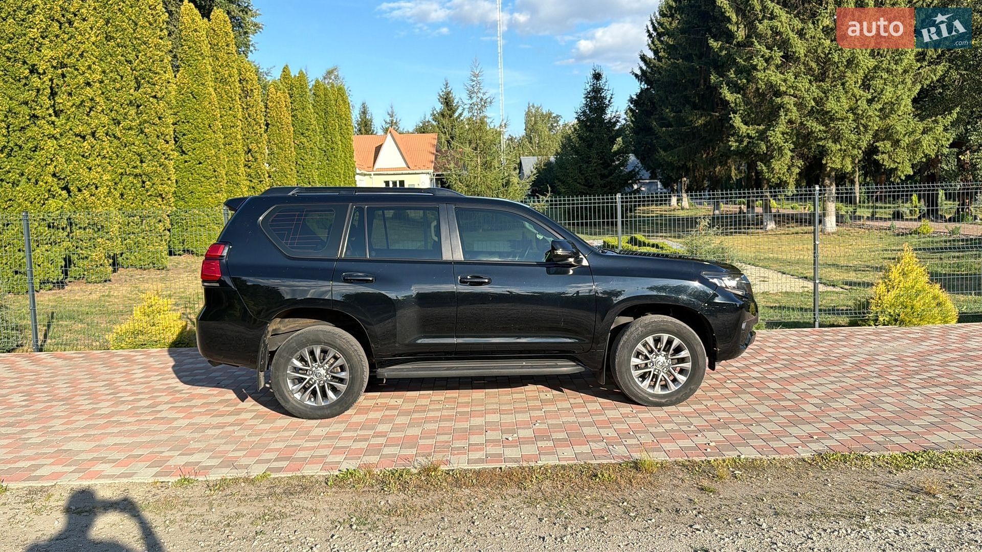 Toyota Land Cruiser Prado 2018 VIN JTEBR3FJ30K103378 фото оголошення 5 з 20