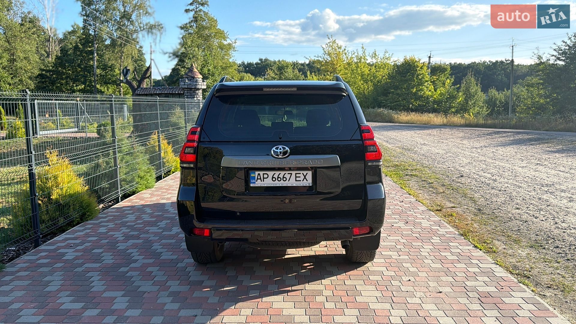 Toyota Land Cruiser Prado 2018 VIN JTEBR3FJ30K103378 фото оголошення 10 з 20