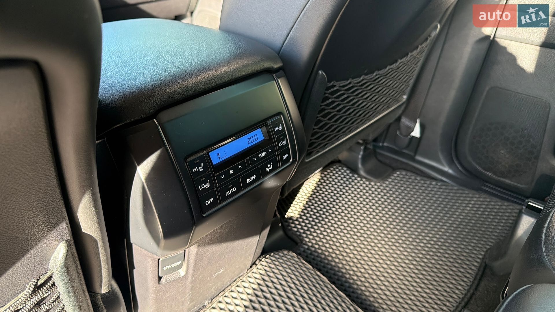 Toyota Land Cruiser Prado 2018 VIN JTEBR3FJ30K103378 фото оголошення 17 з 20